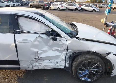 2023 Toyota Crown Limited из США, поврежденный, VIN JTDAAAAF6P3006727